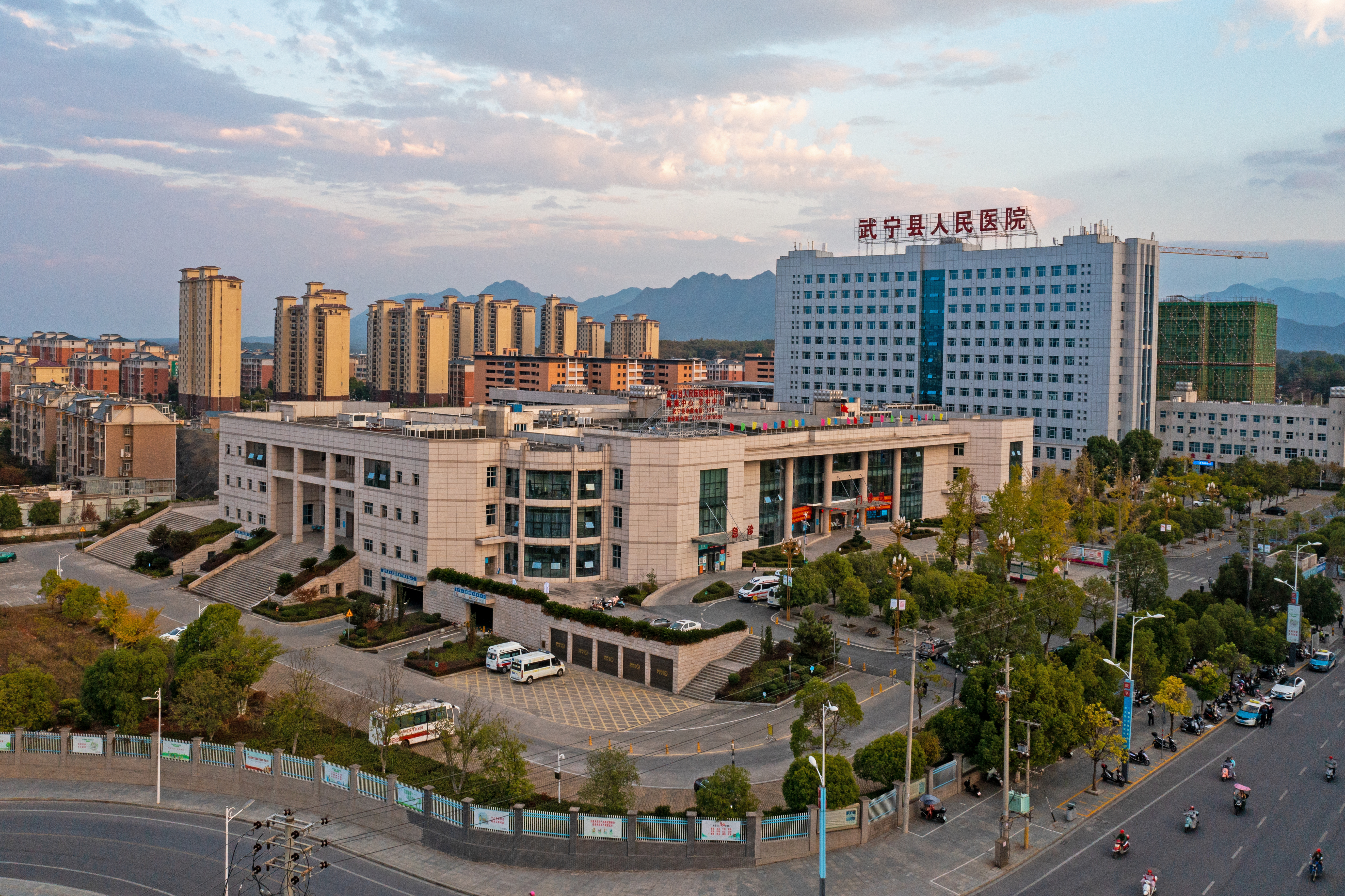 武寧縣人民醫(yī)院外景圖 (3)